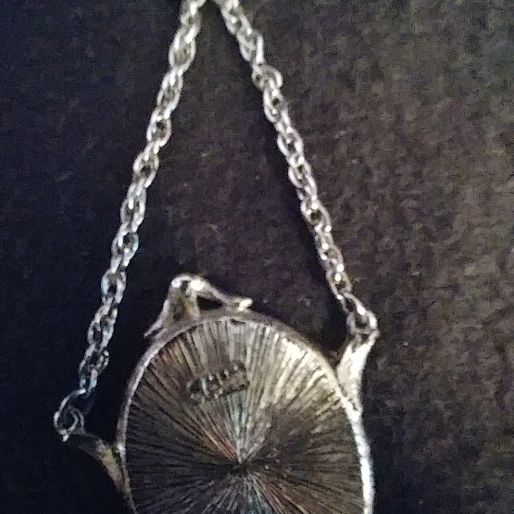 Jewelry - Picture 2 of 3